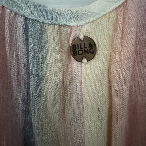 Billabong - Cold Shoulder - Pastel
Colors - Size M | - Picture 5 of 5